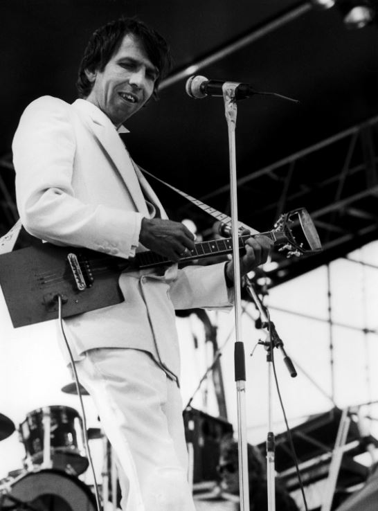 Jacob Haugaard med guitar på Grøn 1987